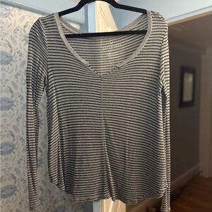 ⭐️SALE ⭐️ American Eagle Outfitters Black and Gray Striped Long Sleeve Top